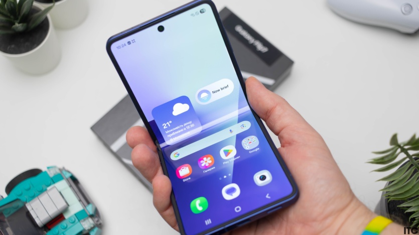 Samsung Galaxy Flip 7