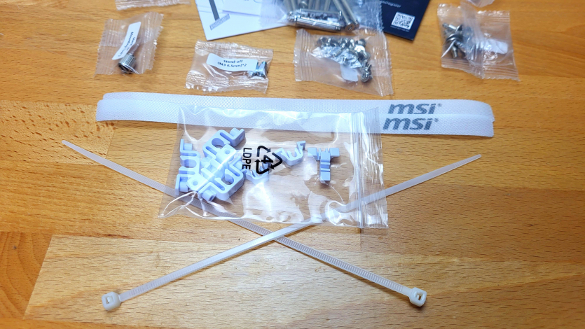 MSI MPG VELOX 300R AIRFLOW PZ