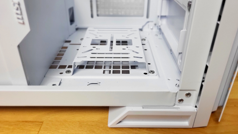 MSI MPG VELOX 300R AIRFLOW PZ