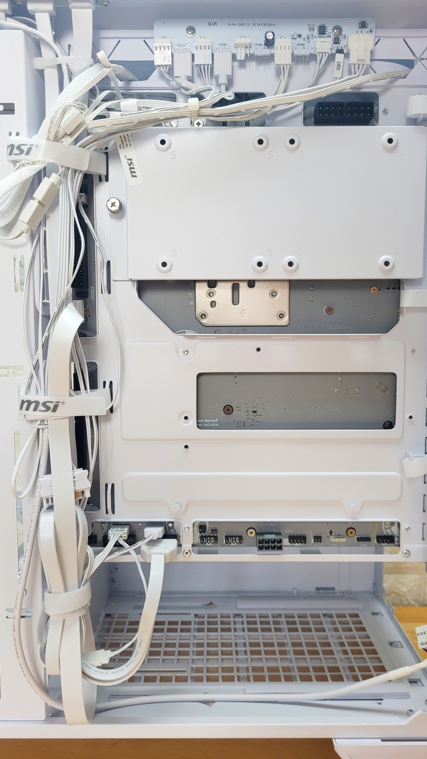 MSI MPG VELOX 300R AIRFLOW PZ