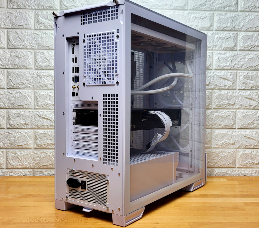 MSI MPG VELOX 300R AIRFLOW PZ