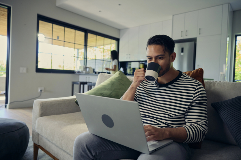 Віддалені працівники працюють на 1,5 години менше по п'ятницях, — дослідження