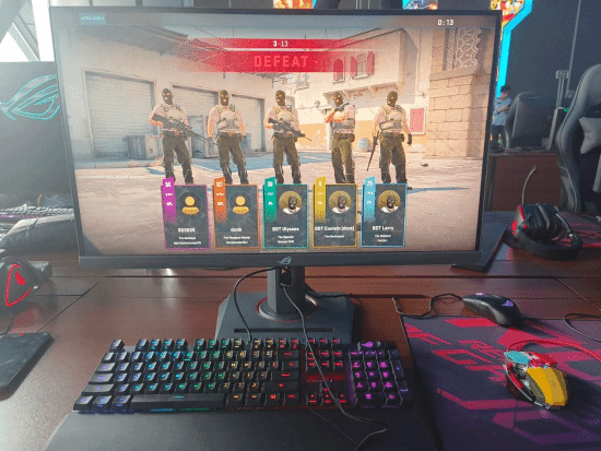 Вперше на фото: "елітний" комп'ютерний клуб у Північній Кореї пропонує преміальні Asus ROG і AAA-ігри