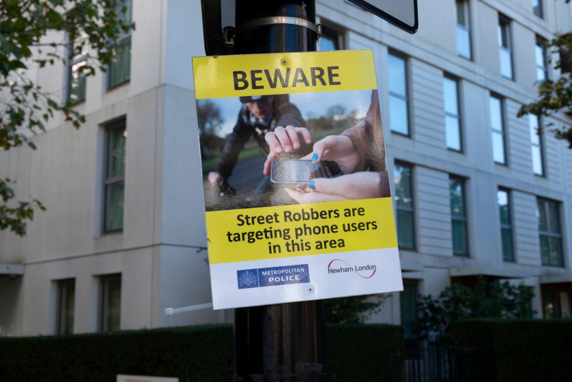 Лондонські крадії повертають смартфони власникам, якщо це не iPhone