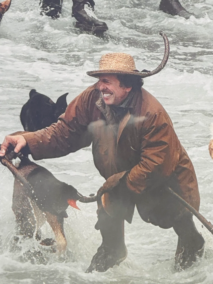 “Насправді присвячені Ктулху”: створені ШІ різдвяні мурали у передмісті Лондону жахають деталями