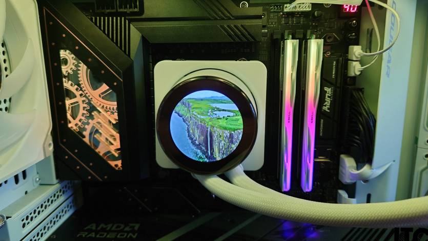 MSI MPG CORELIQUID P13 360 White