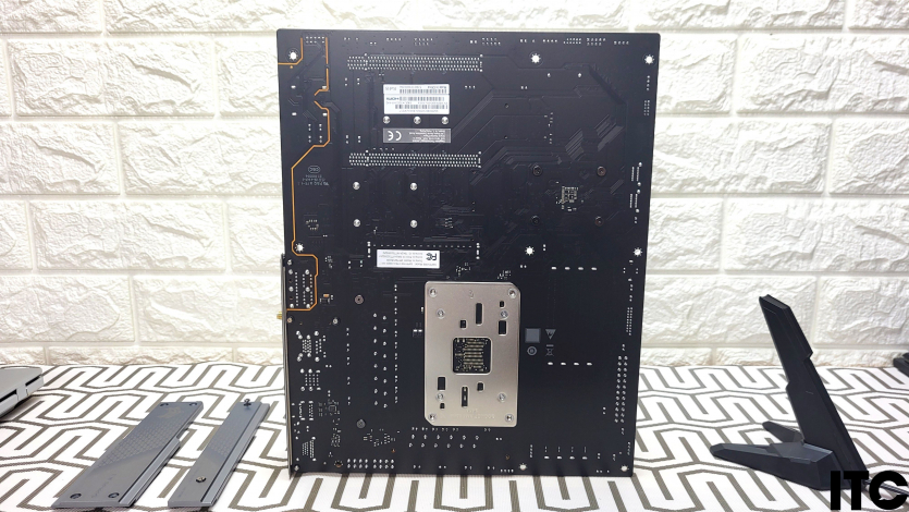 Sapphire Nitro+ B850A WiFi7