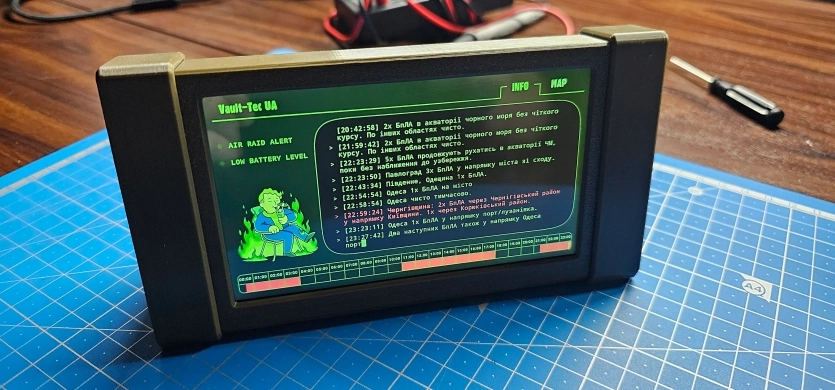 Фанат Fallout створив монітор повітряних тривог та відключень електрики у стилі Vault-Tec