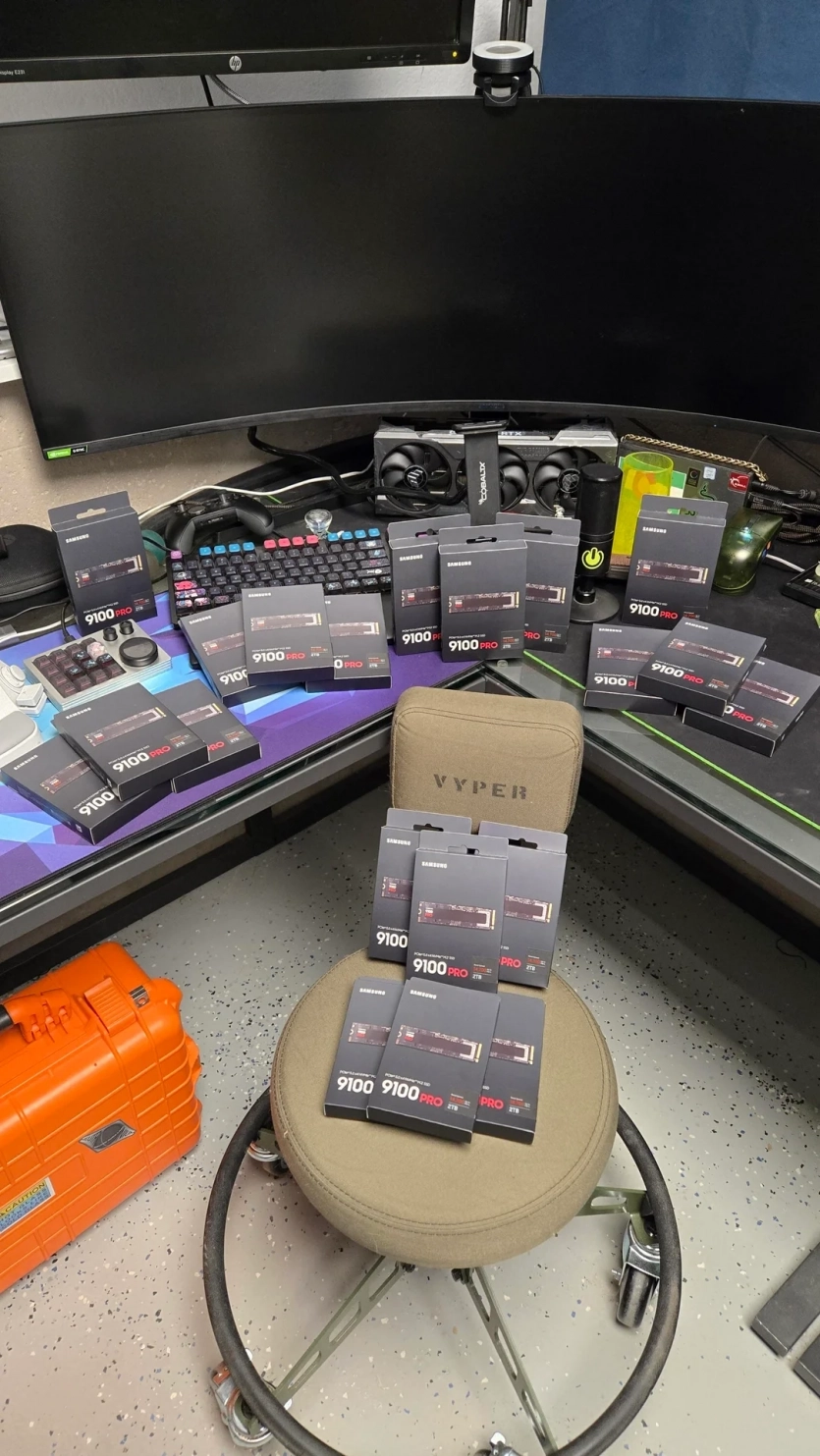 Отримав дві коробки SSD Samsung 9100 PRO за $6000 замість двох накопичувачів — дозволили лишити собі