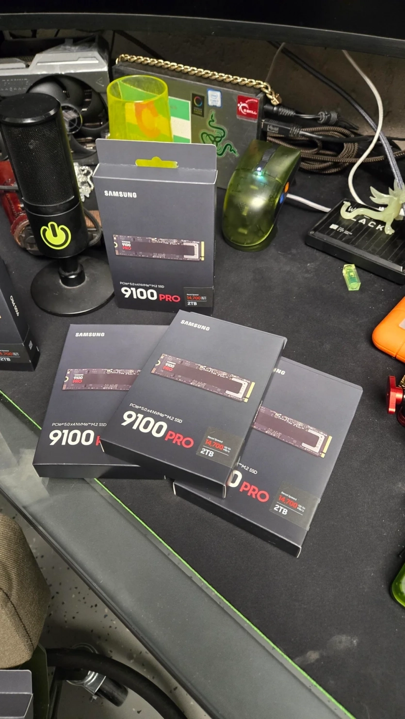 Отримав дві коробки SSD Samsung 9100 PRO за $6000 замість двох накопичувачів — дозволили лишити собі