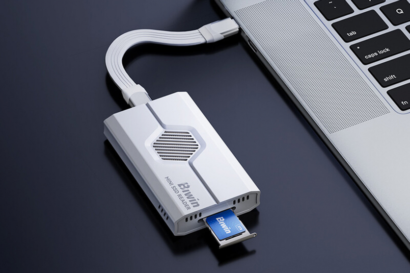 Стартували продажі SSD Biwin CL100 у форматі карти пам'яті — швидкість читання до 3700 МБ/с за ціною $310 за 2 ТБ