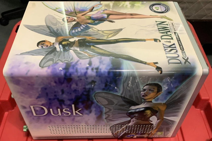 Ентузіаст показав рідкісний демостенд NVIDIA GeForce FX 5950 Ultra