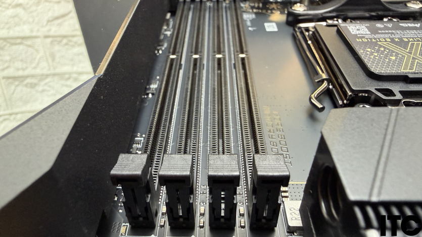 MSI MEG X870E GODLIKE X EDITION