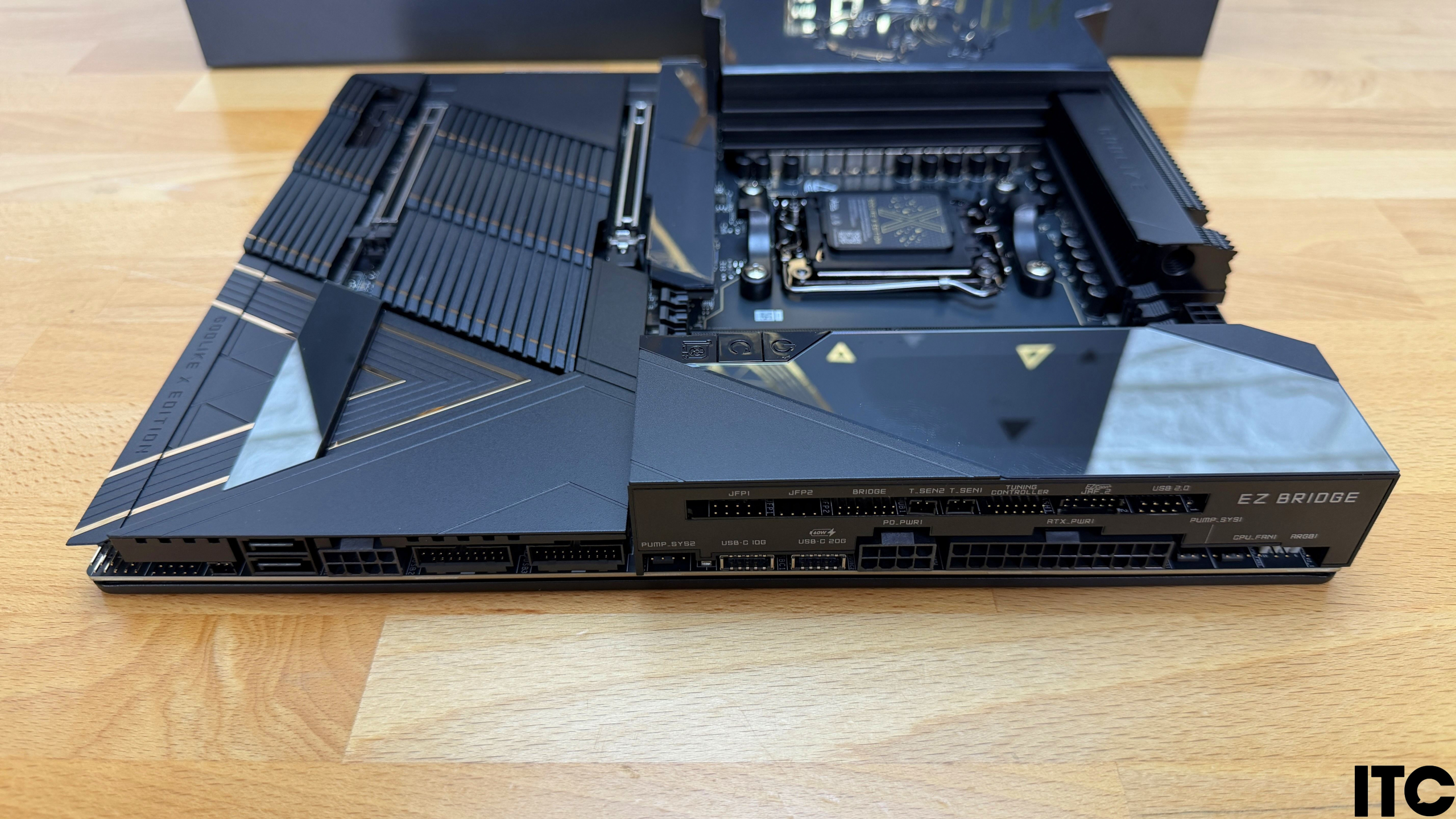 MSI MEG X870E GODLIKE X EDITION