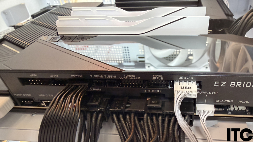 MSI MEG X870E GODLIKE X EDITION