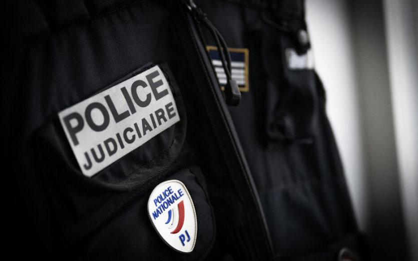 У Франції злодії увірвалися до будинку та погрозами викрали USB-накопичувач з даними криптогаманця