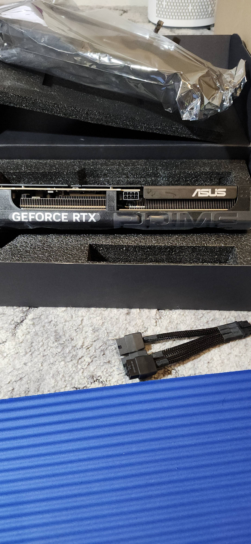 Клієнт Amazon отримав NVIDIA RTX 5080 з 8-контактним роз’ємом — що пішло не так