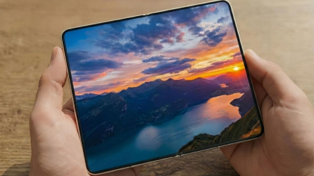 Дизайн iPhone Fold змусить фанів Apple "перевчитись" користуванню смартфоном