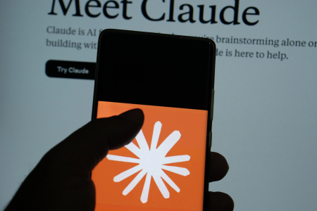 ШІ Claude за 74 хвилини створив веб-стартап із прибутком в $1000/місяць