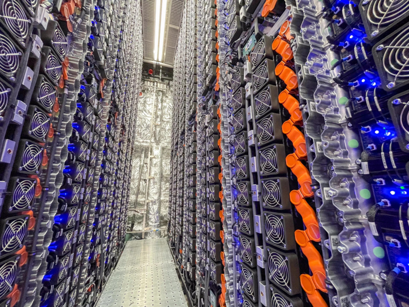 На воду спустили найбільший у світі електричний корабель: із 250 тоннами акумуляторів на 40 МВт⋅год