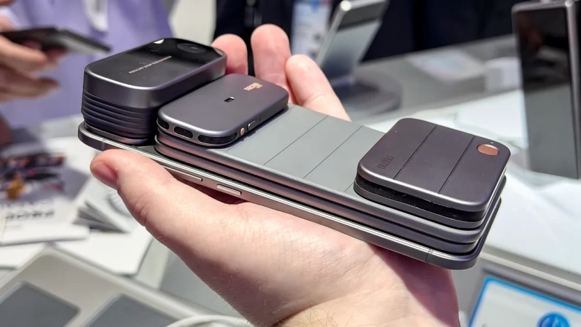 Новий модульний концепт Tecno: телефон, який "примагнічує" все, навіть оптичний об'єктив