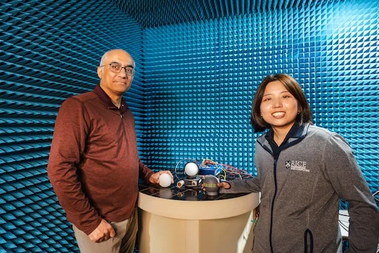 Аналогові "очі" для безпілотних авто: новий сенсор EyeDAR розміром з апельсин знищує "сліпі зони"