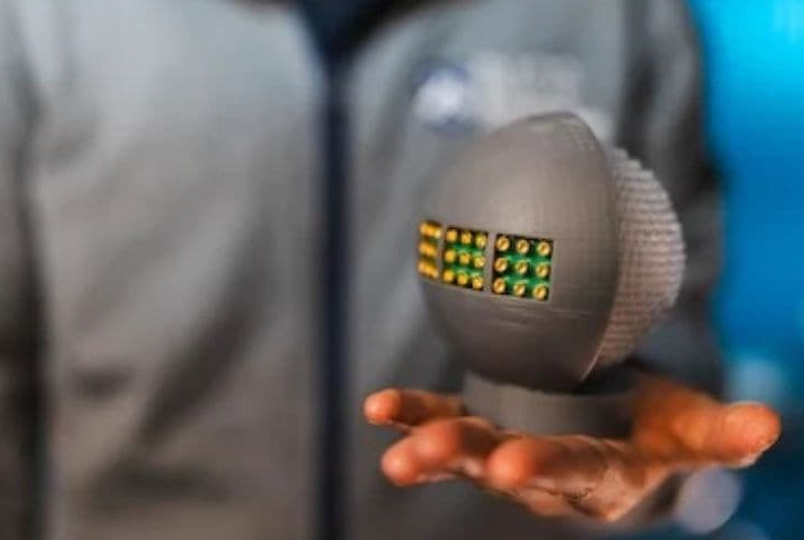 Аналогові "очі" для безпілотних авто: новий сенсор EyeDAR розміром з апельсин знищує "сліпі зони"