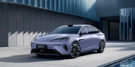BYD показала Seal 07 EV: електроседан з габаритами Toyota Camry, автономністю 705 км і ціною $22 тис.