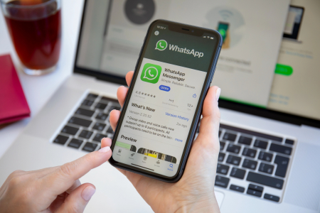 Meta випустила оновлення WhatsApp: нові функції ШІ та два облікові записи на iPhone