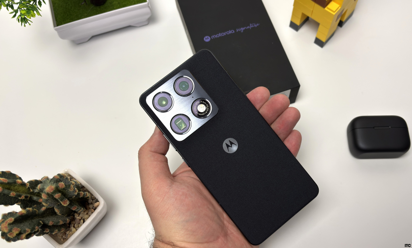 Огляд Motorola Signature: ставка на флагманський характер, а не хайп
