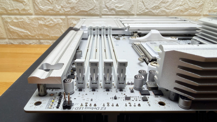 MSI MAG X870E TOMAHAWK MAX WIFI PZ