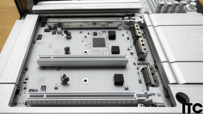 MSI MAG X870E TOMAHAWK MAX WIFI PZ