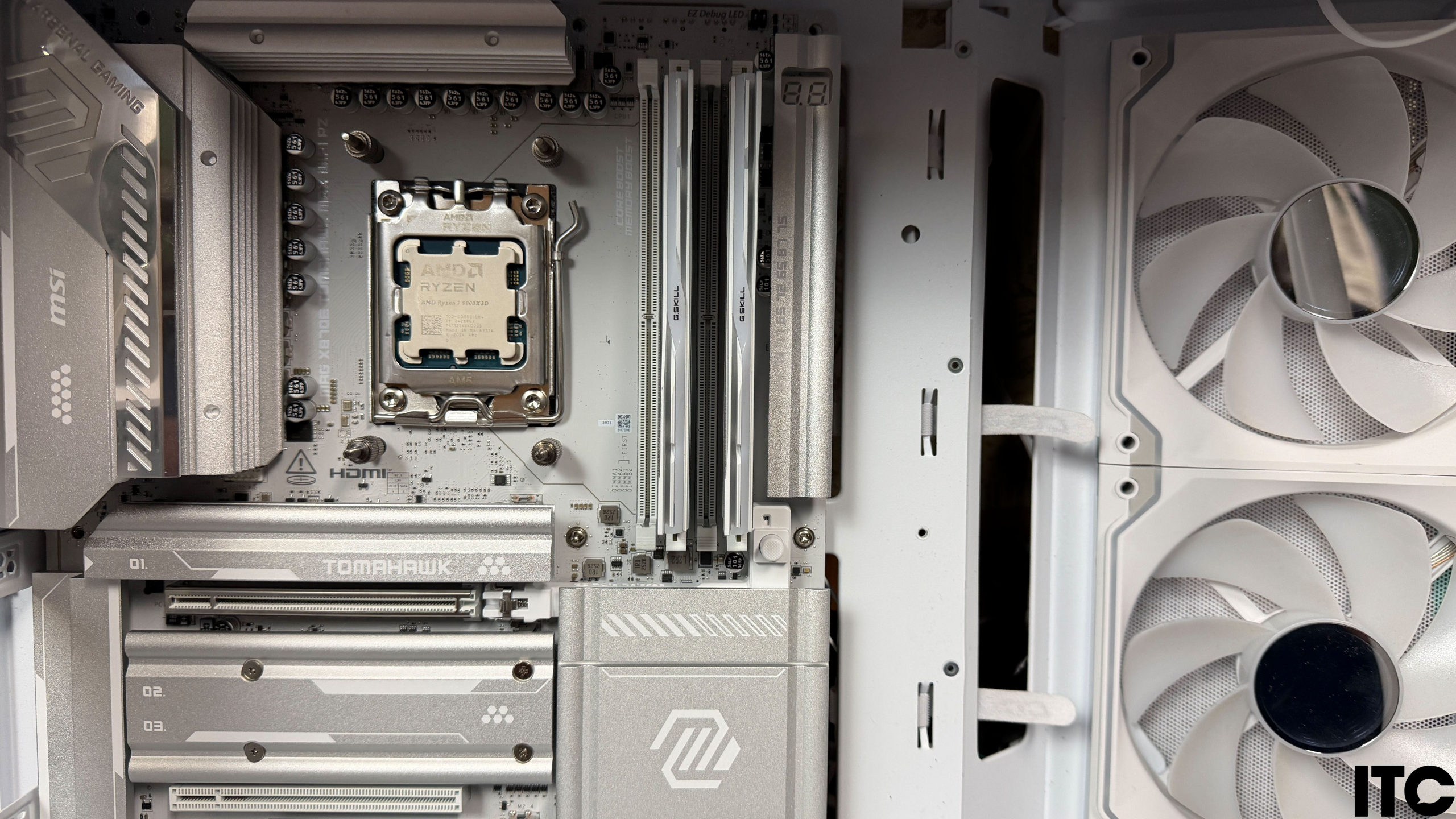 MSI MAG X870E TOMAHAWK MAX WIFI PZ