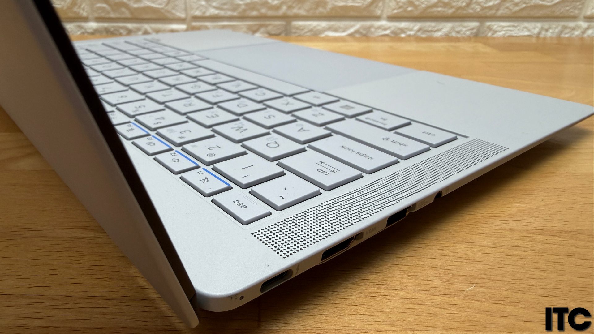 Asus ExpertBook Ultra