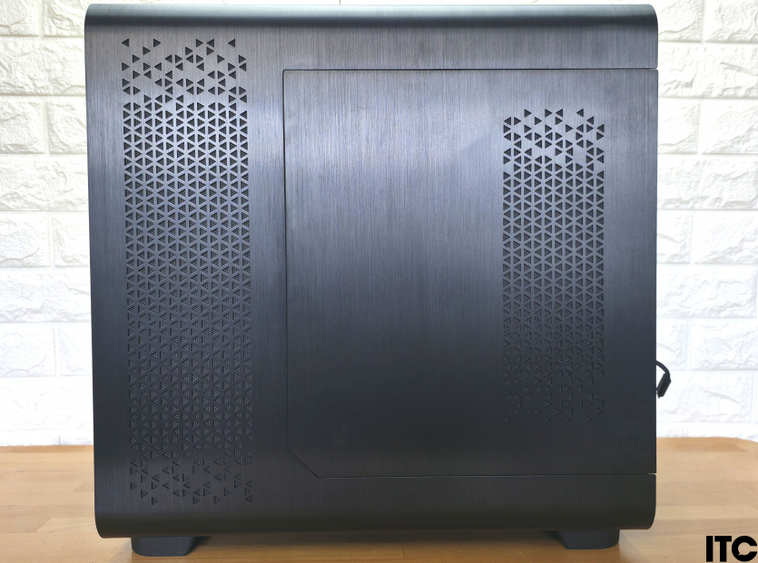 EVOLVE Lightning Powered_by MSI