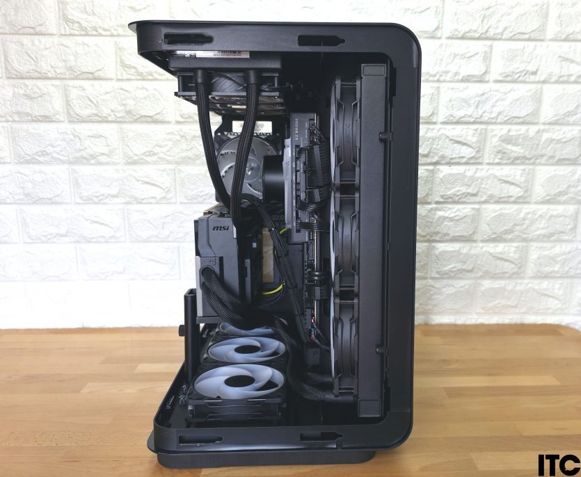 EVOLVE Lightning Powered_by MSI