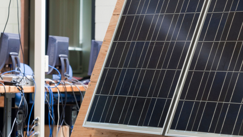 Японські вчені "зламали" фізику: сонячні панелі на даху видаватимуть 130% ефективності