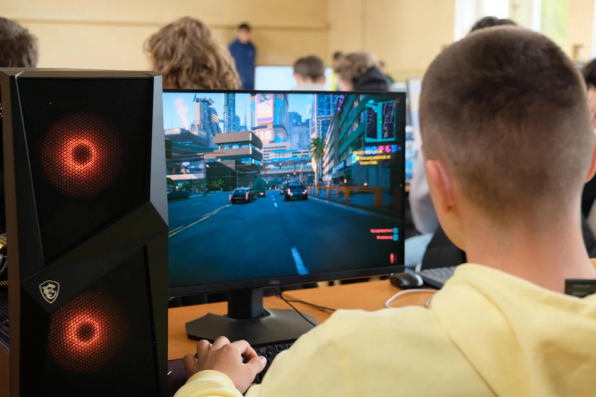 Школа мрії: польських учнів вчать розганяти ПК