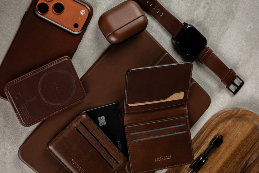 Екосистема аксесуарів Nomad із преміальної шкіри Horween Rustic Brown: чохли для iPhone та AirPods, ремінець та гаманці.