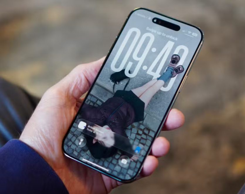 Galaxy S27 може втратити дисплей-флагман: у Samsung є плани передати його виробництво в Китай