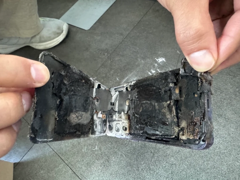 Смартфон внутрішнього загоряння: Samsung Galaxy S24 вибухнув просто в руках у користувача