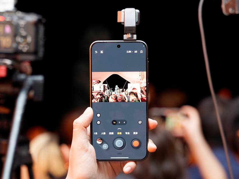 Конкурент iPhone 18 Pro: Honor підтвердила терміни релізу інноваційного Robot Phone
