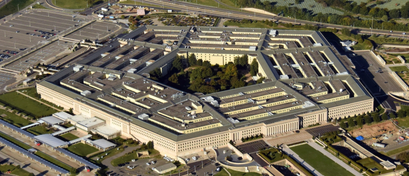 Пентагон визнав — США вчаться воювати дронами в Україні: у це вкладено вже $54 млрд